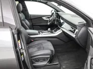Audi Q8 55 TFSIe 381pk Tiptronic Quattro Pro Line S · Panoramadak · 360 Camera · Wegklapbare Trekhaak · Apple/Android Car Play · Luchtvering · 21'' Inch ·
