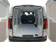 Ford E-Transit Custom 340 L1H1 Trend AWD 71 kWh | Direct leverbaar | 0,99% rente | 3-zits | Trekhaak
