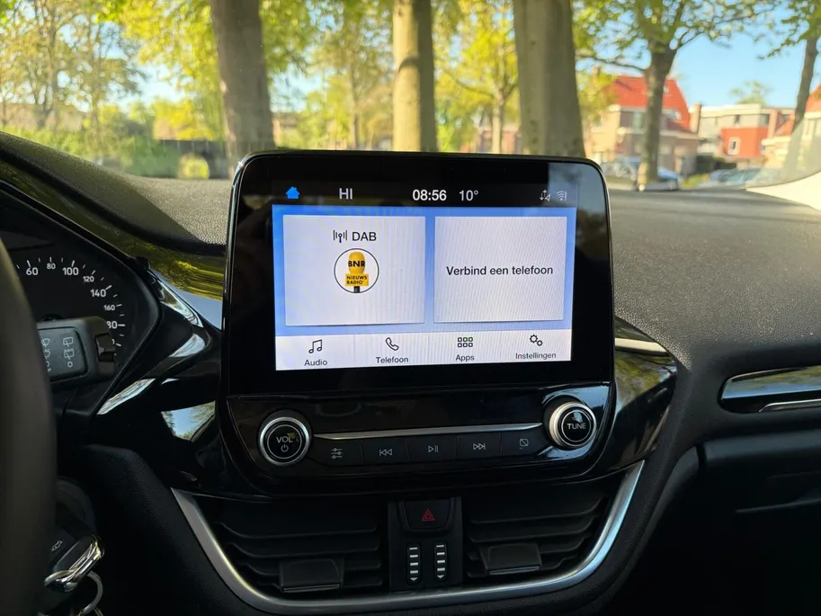 Ford Fiesta 1.0 EcoBoost Titanium | 1e Eigenaar | NL-Auto | Trekhaak | Climate Control | Parkeersensoren | Cruise Control | Lichtmetalen velgen |