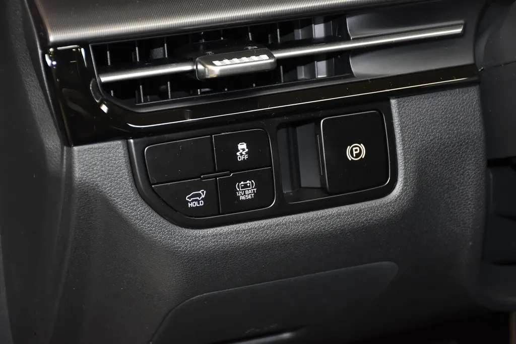 Kia Sportage 1.6 T-GDi 239pk Hybrid AT6 GT-PlusLine NIEUW VOORAAD ACTIE DIRECT LEVERBAAR