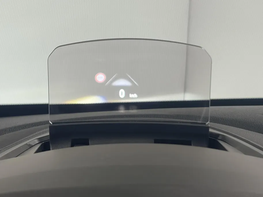 Renault Espace 225PK TCe Initiale Paris 7p. Automaat | 7 Zitplaatsen | Stoelverwarming | Schuif/Kantel Dak | Stoelverkoeling | Semi Elektrische Wegklapbare Trekhaak | Climate Control | Apple CarPlay/Android Auto | Head Up Display | Wit Leder | Camera | Parkeersensoren |