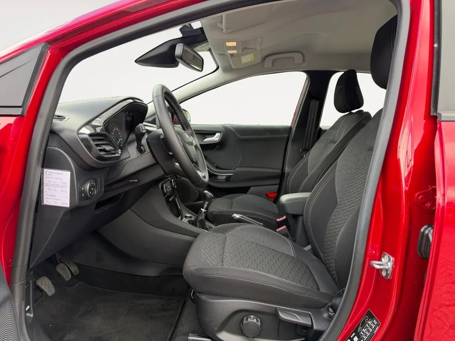Ford Puma 1.0 EcoBoost Hybrid Titanium | Dealer onderhouden | NL auto | Adapt. Cruise control | BLIS | Winter pack | Parkeersensoren voor en achter | Achteruitrijcamera | Draadloos opladen mobiel | 1e eigenaar | Bovag garantie |