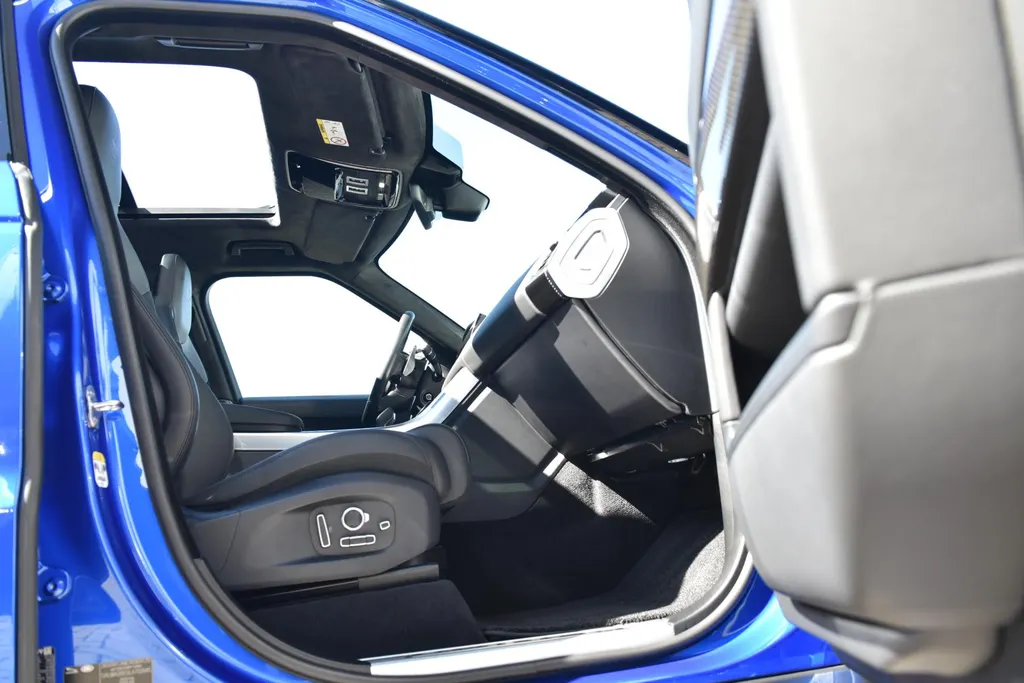Land Rover Range Rover Sport SVR