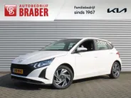 Hyundai i20 1.2 MPI Comfort | BTW Auto | Stuur-/stoelverwarming | Camera | Navi | Apple Carplay | Android Auto | Cruise | 16' LM | All seasons | Airco |