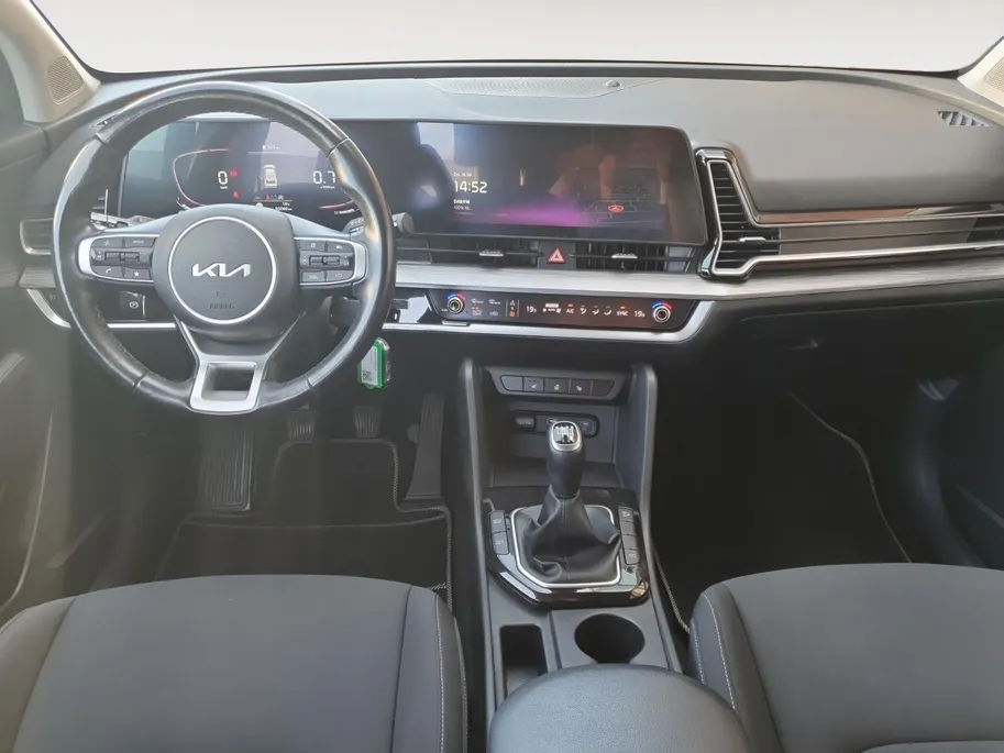 Kia Sportage 1.6T MHEV DynamicLine Edition | Stoel en stuurverwarming | Camera | Navigatie | Apple Carplay / Android Auto | Climate control |