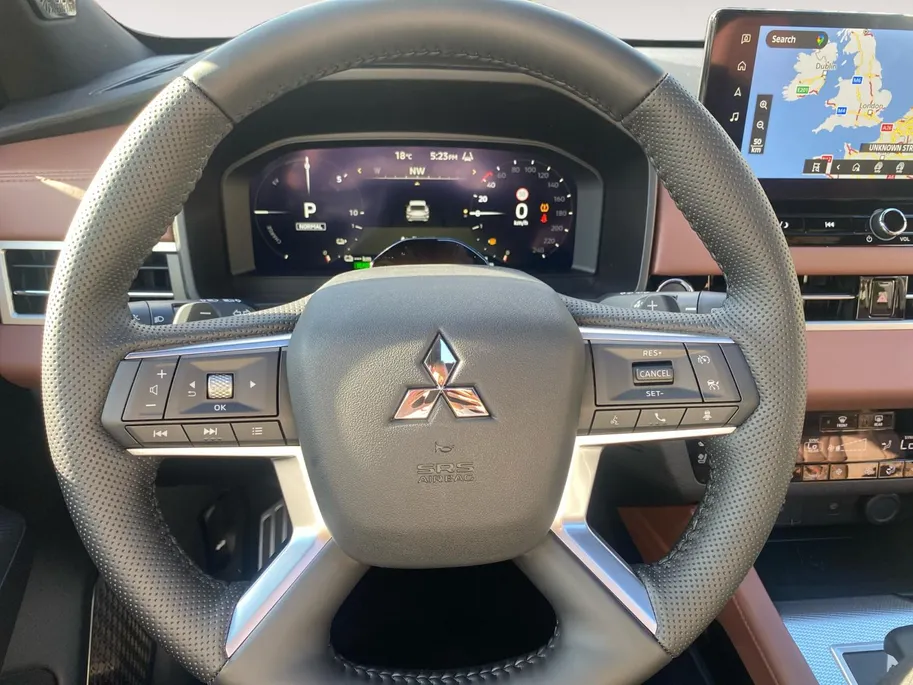 Mitsubishi Outlander 2.4 PHEV Instyle+ | 5000 EURO KORTING | NU DIRECT LEVEBAAR | 8 JAAR GARANTIE |