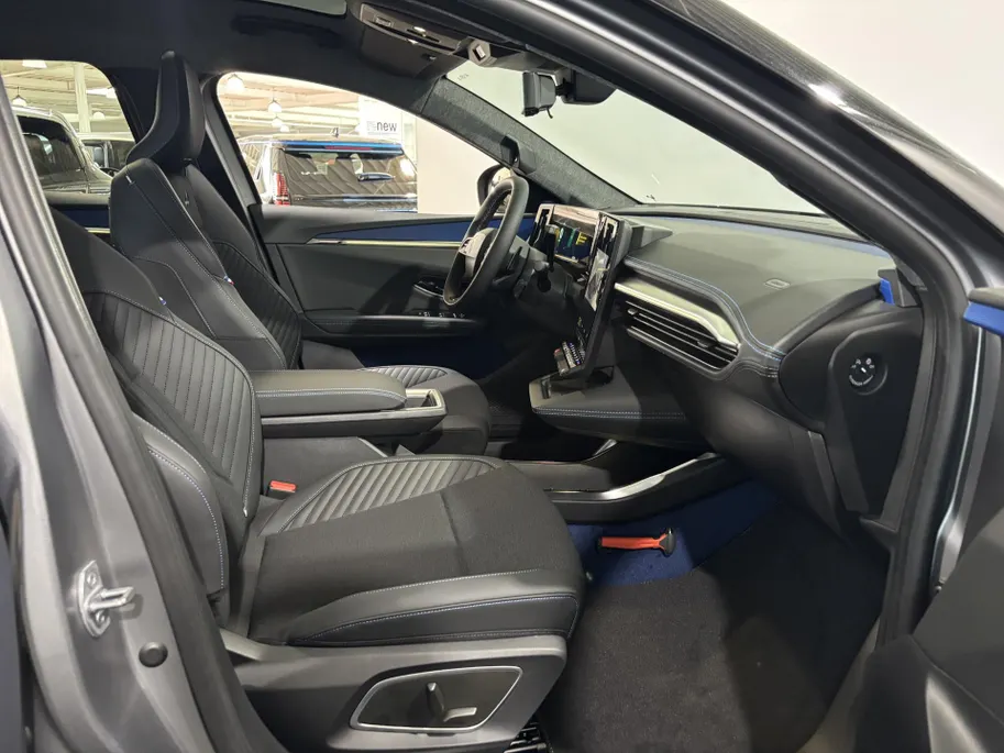 Renault Scénic E-Tech 220PK EV87 Long Range Esprit Alpine Automaat | DEMO | Solarbay Panoramadak | Harman Kardon Audio | Adaptive Cruise Control | Climate Control | 360 Camera | Apple CarPlay/Android Auto | Elektrisch Verstelbare Stoelen | Stoelverwarming |