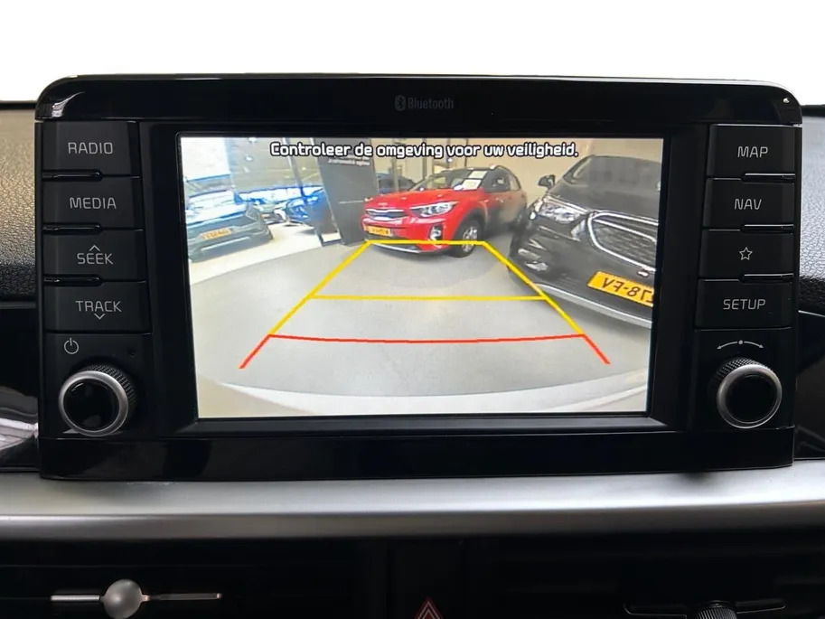 Kia Picanto 1.0 MPi DynamicLine | Apple Carplay / Android Auto | Navigatiesysteem | Cruise Control | Airco | Lichtsensor | 14' Lichtmetalen velgen | Camera Achter