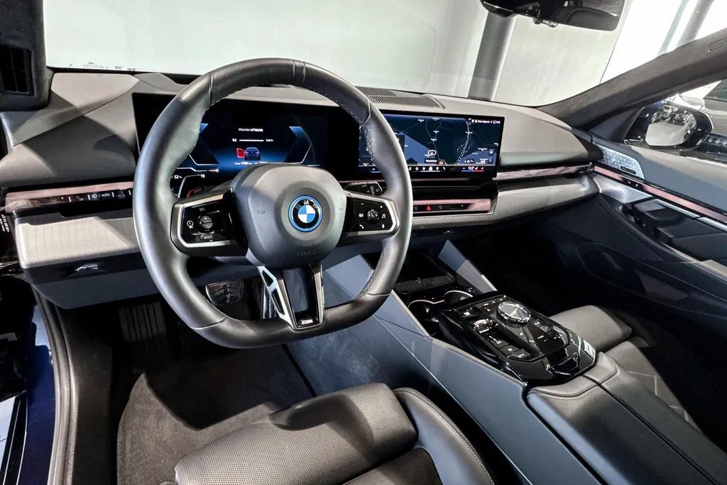 BMW i5 Touring xDrive40