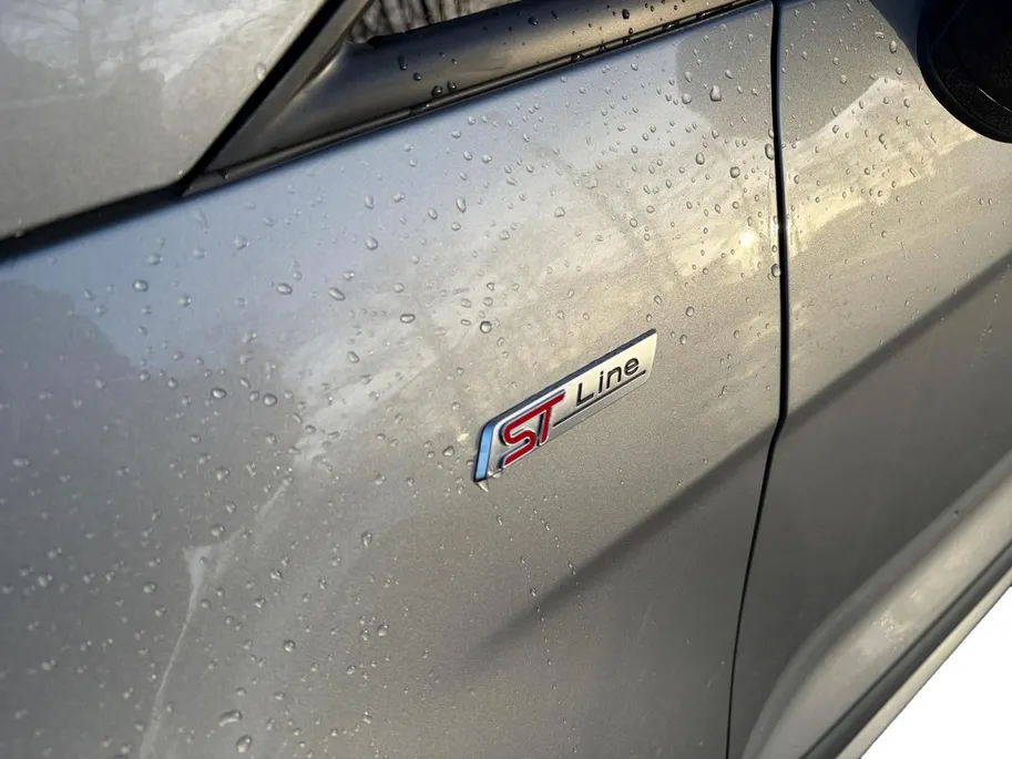 Ford EcoSport 1.0 EcoBoost ST-Line | Zwart dak | Winter Pack | Parkeersensoren | Cruise Control | Climate Control