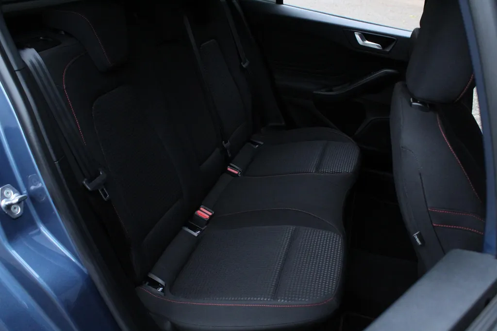 Ford Focus 1.0 EcoBoost Hybrid ST Line X | 155 pk | Winter Pack | Driver Assistance Pack |