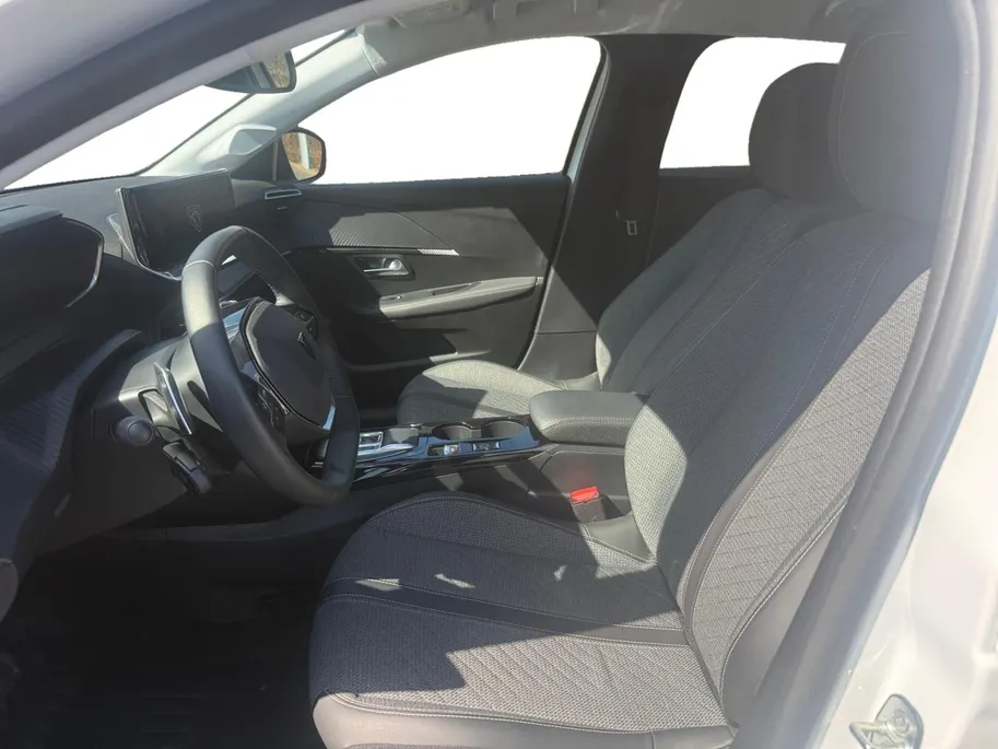 Peugeot 208 1.2 Hybrid 110 e-DCS6 Allure | Automaat | Parkeersensoren | Climate Control | Apple Carplay/Android Auto | DAB | Full Led