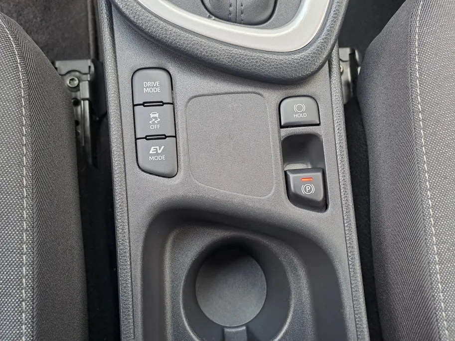Toyota Yaris 1.5 Hybrid Active AUTOMAAT | Navigatie | Adaptieve Cruise | Climate | Camera | Rijstrooksensor met correctie | Apple Carplay/Android Auto