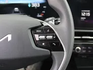 Kia Niro EV Light Edition 64.8 kWh | Camera | Cruise adapt. | Clima | 17' LM | Navi | Keyless | All season banden | 17% bijtelling |
