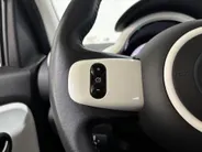 Renault Twingo Z.E. R80 Intens Automaat | 1e eigenaar | Apple CarPlay/Android Auto | Climate Control | Lichtmetalen Velgen | Cruise Control | Licht & Regen Sensor | Half Leder | Privacy Glass | Elektrische Ramen & Spiegels |