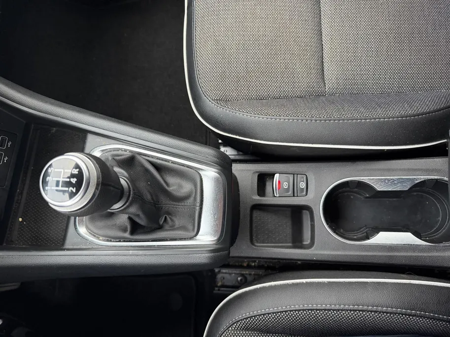 Renault Captur 1.0 TCe 100 Intens | Climate | Cruise | Telefoon | Licht,Metalen velgen | Draadloos opladen | Parkeersensoren |Apple Carplay/Android Auto