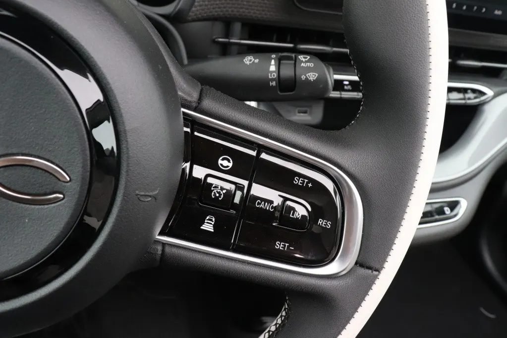 Fiat 500C La Prima 42 kWh | 'Matt Grijs' | Technology | Winter | Camera | 17'