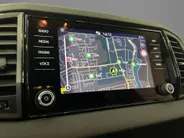 Škoda Karoq 1.5 TSI ACT 150pk DSG Business Edition · Camera · Inklap. Trekhaak · Keyless · Stuur- & Stoelverwarming · Apple/Android Car Play · ACC · Garantie t/m 02-07-2028 of 100.000km