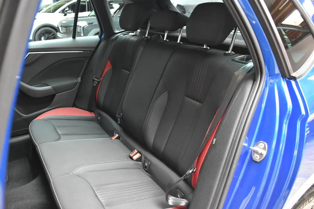 Škoda Kamiq 1.0 TSI Greentech 110pk DSG-7 Business Edition TREKHAAK