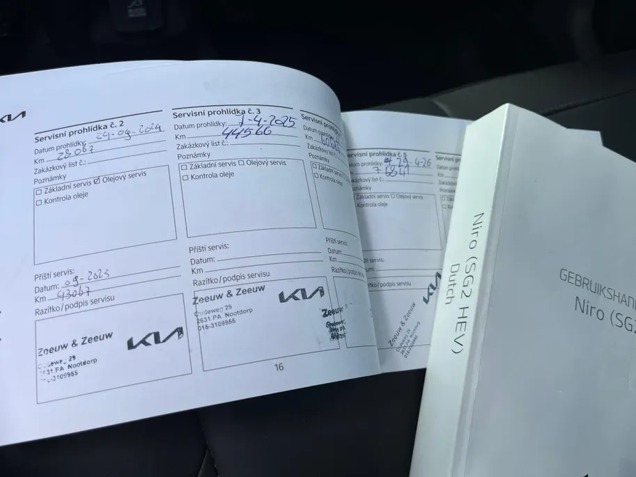 Kia Niro 1.6 GDi Hybrid DynamicLine | Two-Tone | Trekhaak | Climate control | Navigatie | Cruise control