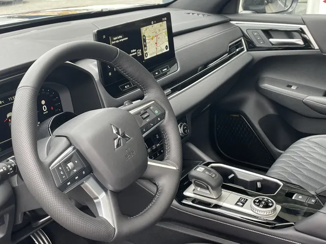 Mitsubishi Outlander 2.4 PHEV Instyle