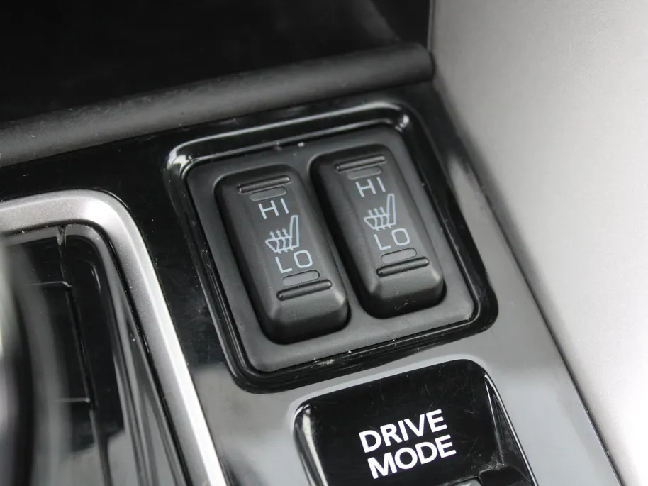 Mitsubishi Eclipse Cross 2.4 PHEV Executive | Trekhaak | 18' LM | 360 Camera | Navi | Cruise adapt. | Elek. stoelverstelling | Leer/Alcantara | Stuur-/stoelverwarming | LED |