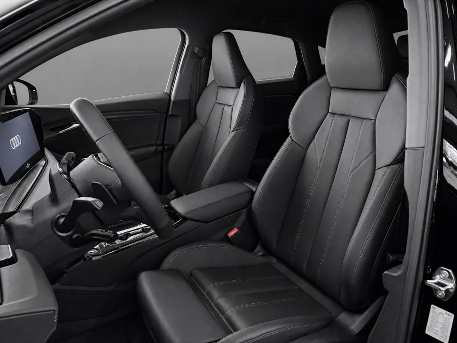 Audi Q6 e-tron Sportback Advanced edition 83 kWh 252 PK · Sportstoel lederen bekleding · Winterpakket · Trekhaak elek. wegklapbaar
