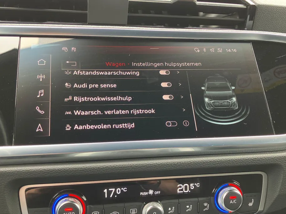 Audi Q3 Sportback 45 TFSI quattro 230pk S Edition · Panoramadak · Trekhaak · Apple/Android Car Play · Camera · Stoelverwarming · Adaptive Cruise Control ·