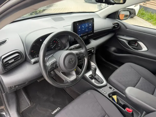 Toyota Yaris 1.5 Hyb. Dynamic Limited | Parkeersensoren V+A | All Seasons