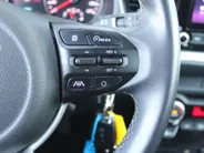 Kia Stonic 1.0 T-GDi MHEV DynamicLine | Navi | Clima | Cruise | All season banden | 15' LM | Camera | LED |