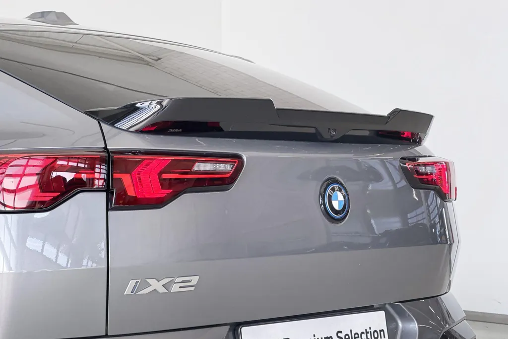 BMW iX2 eDrive20 67 kWh