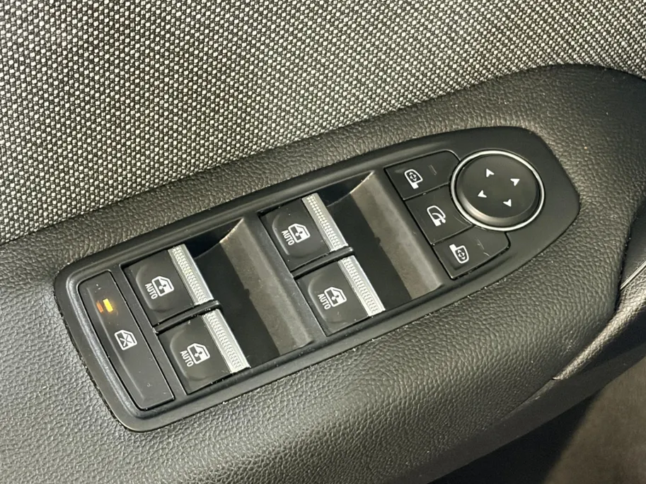 Renault Captur 90PK TCe Techno | Schuif/Kantel Dak | Navi | Camera | Digital Cockpit | Parkeersensoren | Climate Control | Cruise Control | Full LED | Lichtmetalen Velgen |