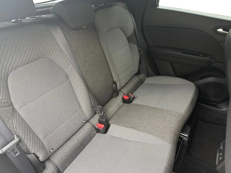 Renault Captur 1.6 E-Tech full hybrid 145 techno | Apple Carplay & Android Auto | Cruise & Climate Control | Camera | Parkeersensoren | LMV | Navigatie | 12 Maanden BOVAG Garantie
