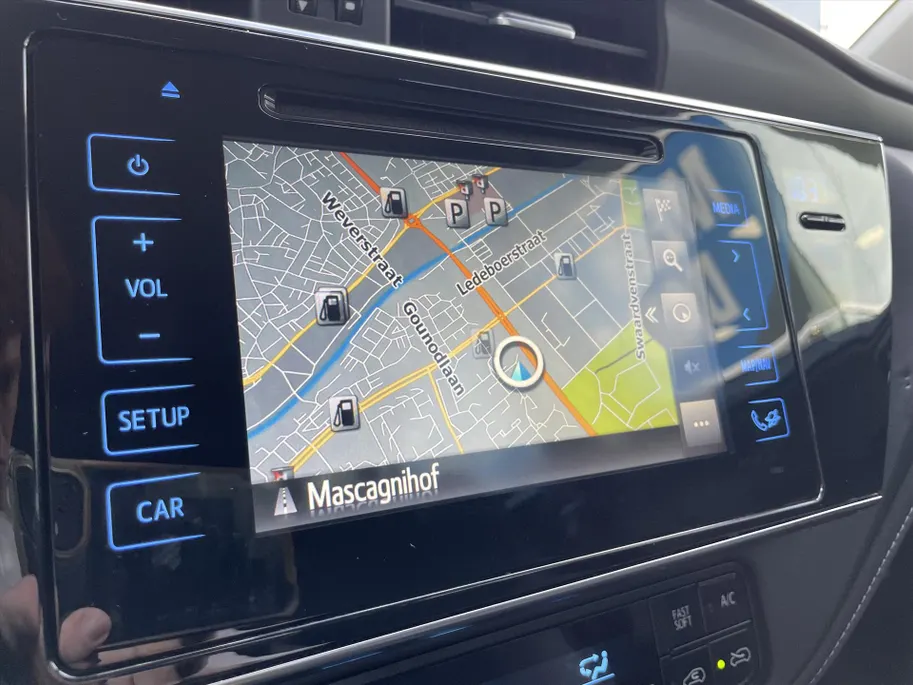 Toyota Auris 1.8 Hybrid CVT Active / Allseasonbanden / Climate en cruisecontrol! /