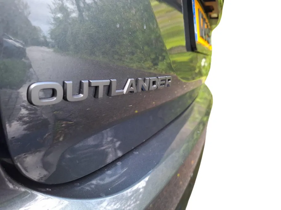 Mitsubishi Outlander 2.4 PHEV Black Edition | RIJDEND, VRAAG NAAR ACTUELE KM STAND | FULL OPTION | 360 CAMERA | STUUR, VOORRUIT, STOEL VERWARMING & VERKOELING |