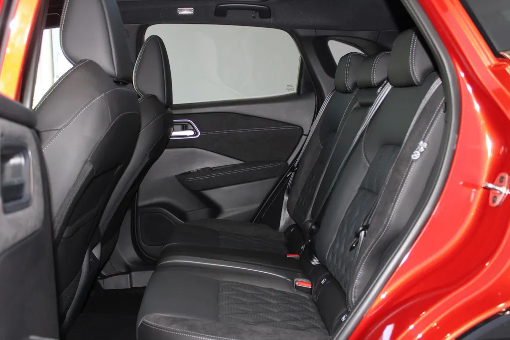 Nissan QASHQAI 1.3 MHEV Xtronic Tekna Plus | Nappa lederen bekleding | 20Inch lm wielen | Navigatie | Apple carplay & Android auto | Stoelgeheugen | 360grd camera | Stoel-, stuur- en voorruit verwarming | Climate controle|
