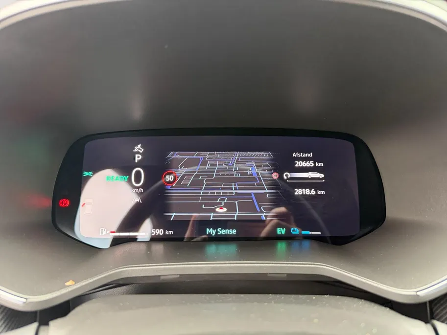 Renault Clio 1.6 E-Tech Full Hybrid 145 esprit Alpine | Automaat | Camera | Cruise & Climate Control | 9,3'' Inch Scherm | Full Led | Apple Carplay/Android Auto | Parkeersensoren | Sport Stoelen |
