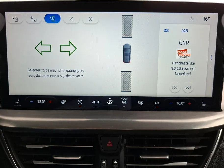 Ford Focus Wagon 1.0 EcoBoost Hybrid Titanium X | NL-auto | 1e Eigenaar | Winterpack | Driver Assistancepack | El. Trekhaak | Adaptieve Cruise Control | BLIS | El. Achterklep | Camera | B&O | AGR Bestuurdersstoel |