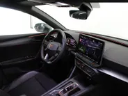 CUPRA Leon Sportstourer 1.5 TSI e-Hybrid Business PHEV / Stoel + Stuurverwarming / Elektr. Klep / 18' LMV / Camera / Navi /