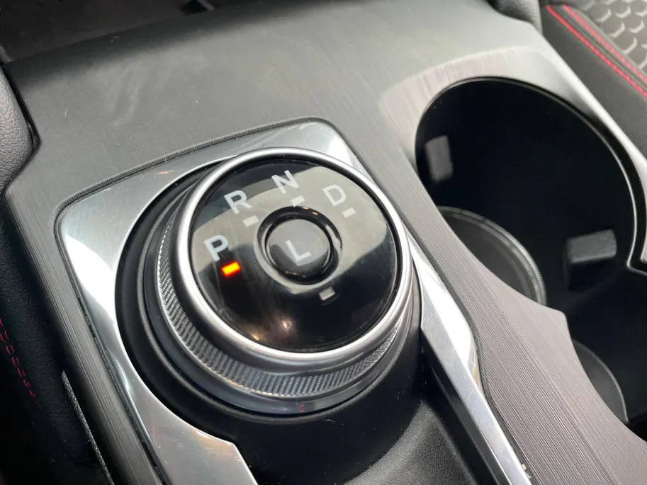 Ford Kuga 2.5 PHEV ST-Line | Wegklapbare trekhaak | panoramadak met schuif- en kantelfunctie | Driver Assistance Pack | draadloos Apple CarPlay en Android Auto |
