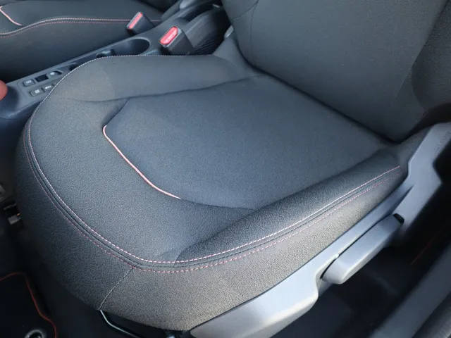 Toyota Aygo X Hybrid 115 pulse Bi-Tone | Easy Pack