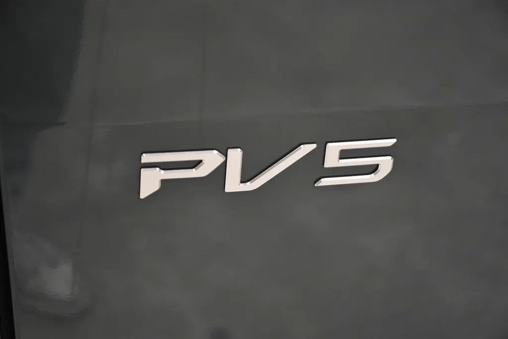 Kia PV5 Cargo 71,2 kWh 163pk L2H1 ELITE NIEUW