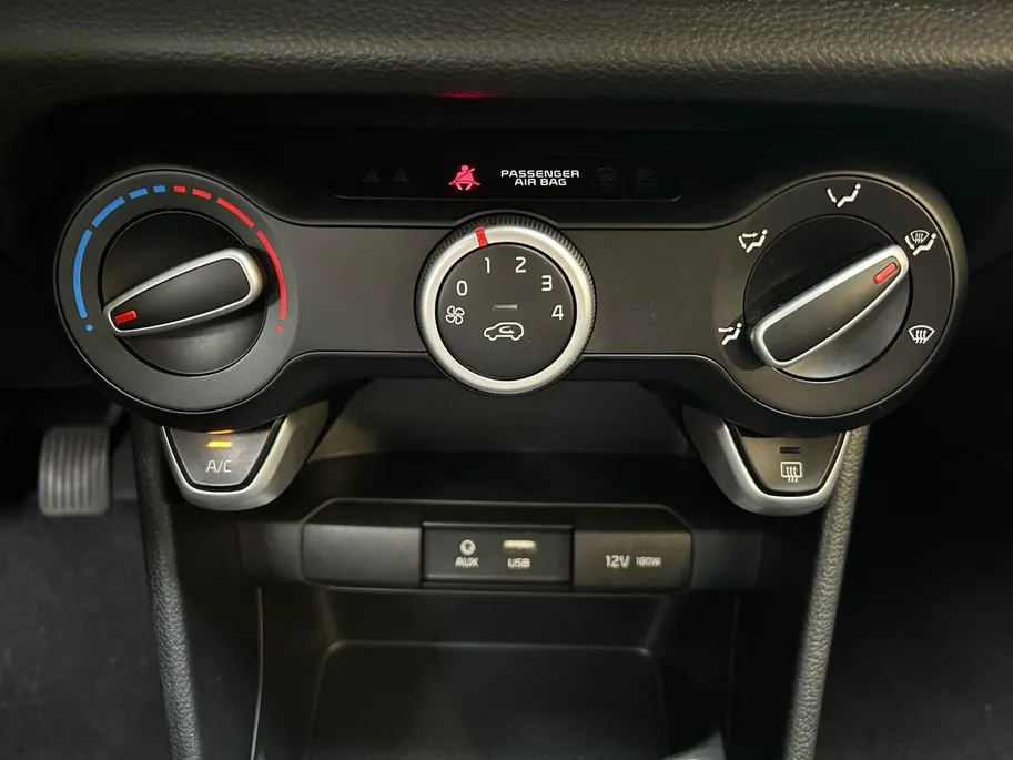 Kia Picanto 1.0 MPi DynamicLine | Apple Carplay / Android Auto | Navigatiesysteem | Cruise Control | Airco | Lichtsensor | 14' Lichtmetalen velgen | Camera Achter