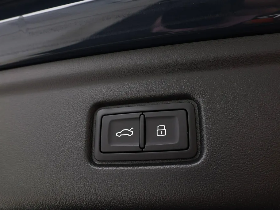 Audi A6 e-tron S edition 83 kWh 286pk · SOH 99,5% · Panoramadak · Luchtvering · Camera · SONOS Sound · Head-Up Display · Elek. Achterklep · Stoelverwarming · Garantie t/m 06-10-2030 of 100.000km