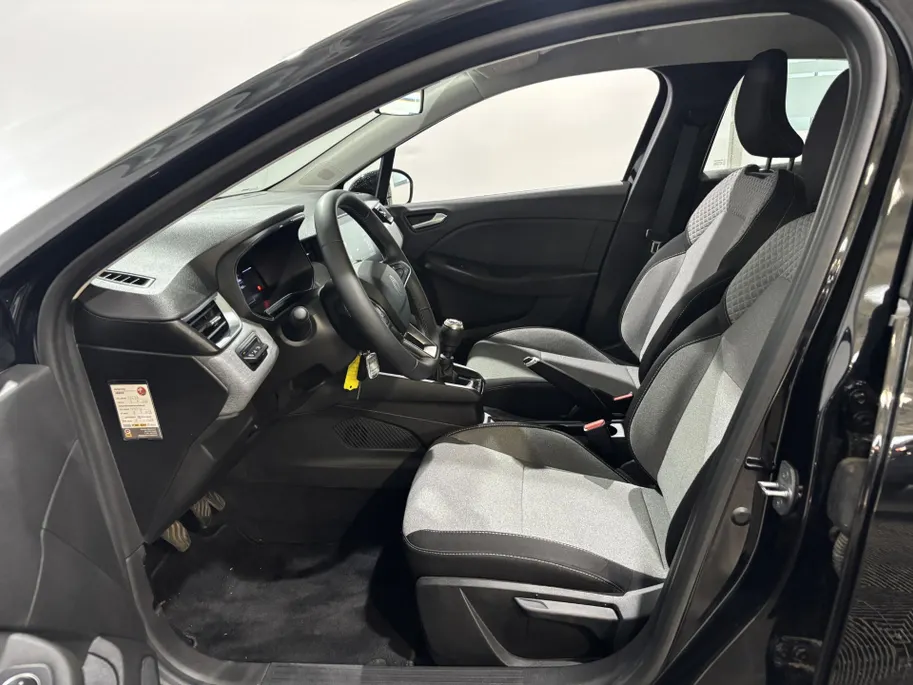 Renault Clio 90PK TCe GPF Evolution | 1e eigenaar | Navi | Parkeersensoren | Apple CarPlay/Android Auto | Licht & Regen Sensor | Digital Cockpit | Airco | Full LED |