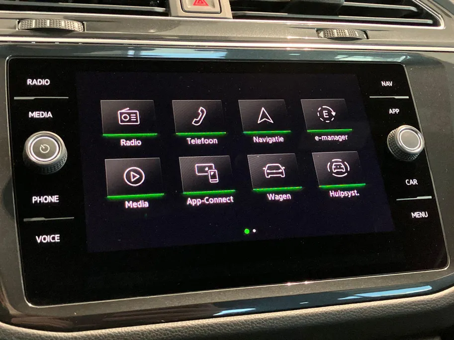 Volkswagen Tiguan 1.4TSIeHybrid 180kW/245PK R-Line Black Style · Dodehoeksensoren ·  Navigatie · Parkeersensoren · Apple/Android Car Play ·