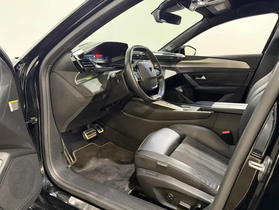 Peugeot 308 130PK PureTech GT Pack Business Automaat | Focal Audio | 360 Camera | Climate Control | Digital Cockpit | Navi | Apple CarPlay/Android Auto | Adaptive Cruise Control | Lichtmetalen Velgen | Licht & Regen Sensor |