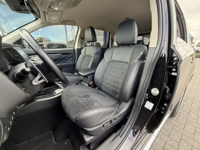 Mitsubishi Outlander 2.4 PHEV Intense+