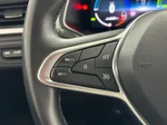 Renault Captur 1.6 E-Tech PHEV 160 Intens | Groot Scherm + Navigatie | Parkeercamera | Cruise Control