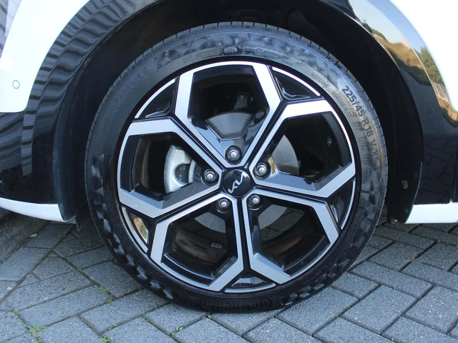 Kia Niro 1.6 GDi Hybrid ExecutiveLine | Camera | Leer | Schuifdak | Stoelverwarming+ventilatie | Elektr. stoelverstelling + achterklep | 18' LM | HUD |